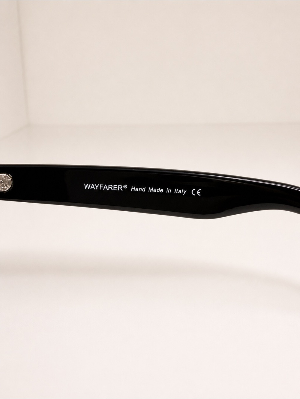 Ray-ban Classic Wayfarer Black Frame RB2140 - Picture 7 of 8